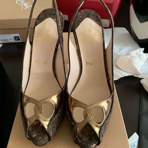 Gorgeous Louboutin cork heel size 38